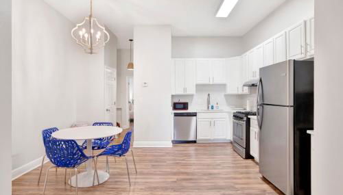 Stars on State in the Heart of Downtown Historic District - Foto 2