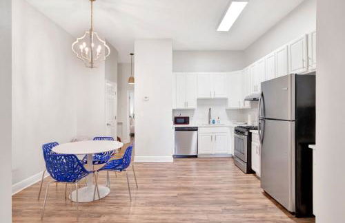 Stars on State in the Heart of Downtown Historic District - Foto 2