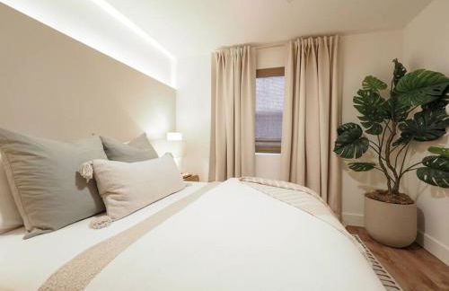 NEW Luxury Coastal Cottage w Pool Jupiter FL - Photo 20