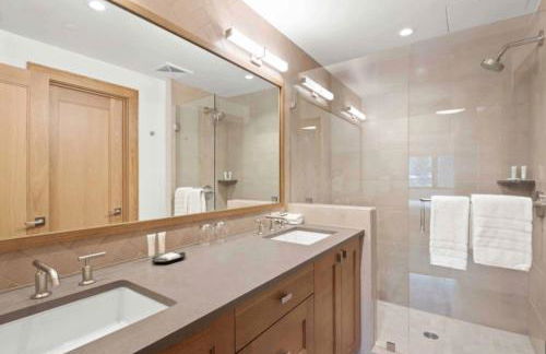 Riverfront Lodge 102 by East West Hospitality - Foto 12