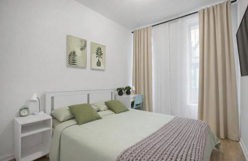 2BD Comfortable Home in Manhattan - Photo 2