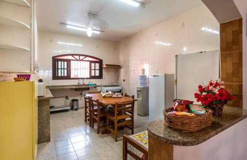 Itanhaém Casa ampla com piscina e churrasqueira a 300m da praia - Foto 30