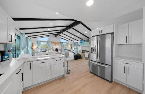 Entire Private Home with 2 Bedrooms 1 Bathroom, Grand View, King Bed, Spacious, Parking, Available Now - Foto 70