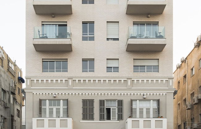 Bauhaus Boutique by TLV2rent - Photo 77