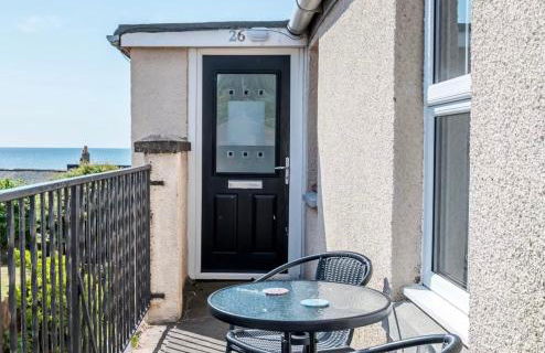 Kewwater Getaways Seafront Apartment in Johnshaven - Photo 23