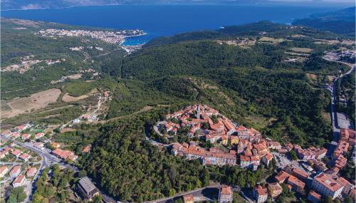 Awesome Home In Koromacno With Wifi - Foto 3