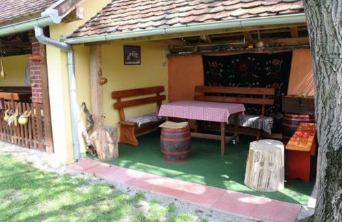 Seoski Turiziam Larva - Photo 31