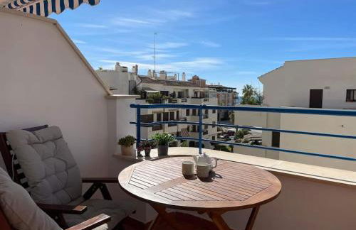 South facing 1 bed apartment, near beach - Photo 9