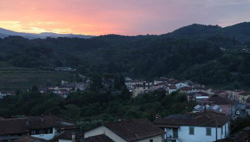 Tranquil Tuscan House with Pool and Scenic Views - Foto 4