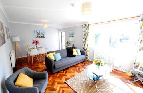 Newly refurbished next to University Hospital Coventry - Foto 1