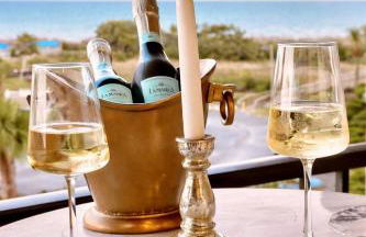 Top Floor Oceanview King Villa - Balcony & Steps to Beach - Foto 17