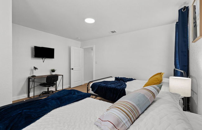 Brand New! Relax at 3br/2ba Apt. Near City Center - Foto 7