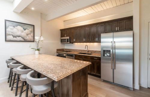 1 Block to Gondola Updated Top-Floor 2BR 2BA - Foto 19