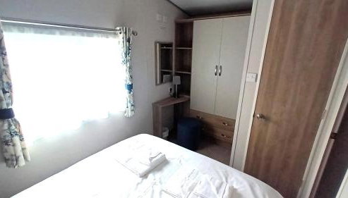 Suki - up to 6 berth cabin, new. - Foto 5, wardrobe