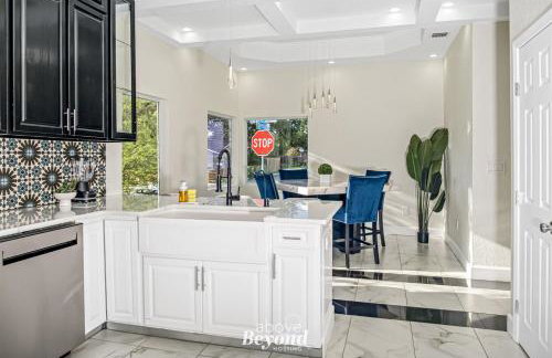Sprawling Home w Rooftop Spot - Foto 44