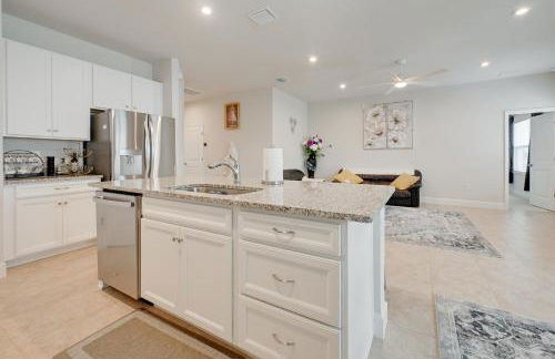 Florida Snowbird Haven with Pool! Easy I-75 Access - Photo 10