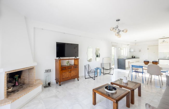 Elegant Coastal Haven Fully Renovated 3-bedroom Apartment - Foto 14