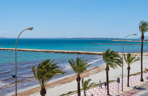 Vistas Increíbles y Confort en 1ª Línea de Playa - Photo 7