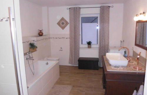 Sinnes Wandel Hof Serka - Foto 1