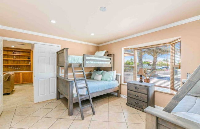 6BR Palm Springs Pool Home by ELVR -3097 - Foto 35