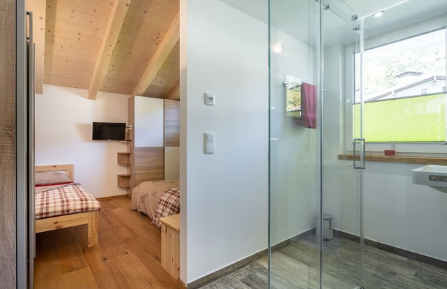 Chalet in Neukirchen by Wildkogel Ski Slopes - Photo 15