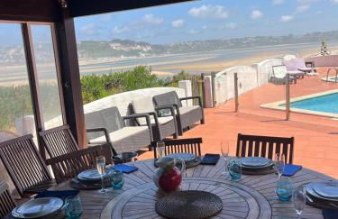 Beachfront Villa with Private Beach Access, Ocean Views, Pool, - Foto 59