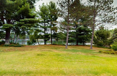 Lakefront Haven - Photo 41