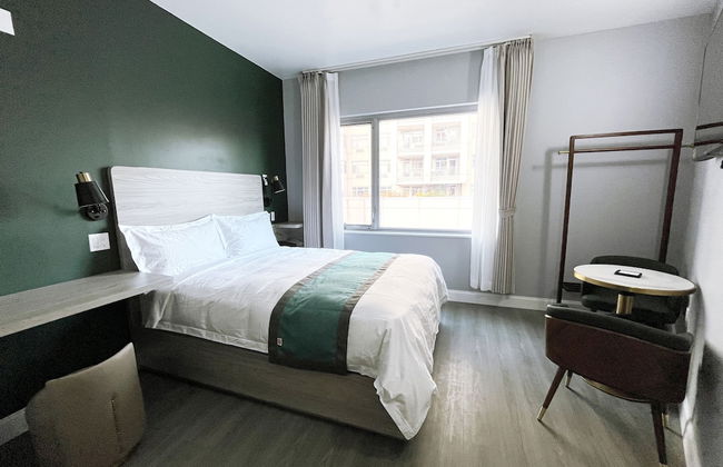 Starlight Hotel - Photo 2