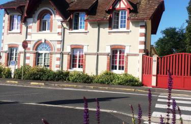 kerwatt - Grande et belle maison de ville avec jardin, proche centre et mer - Photo 3