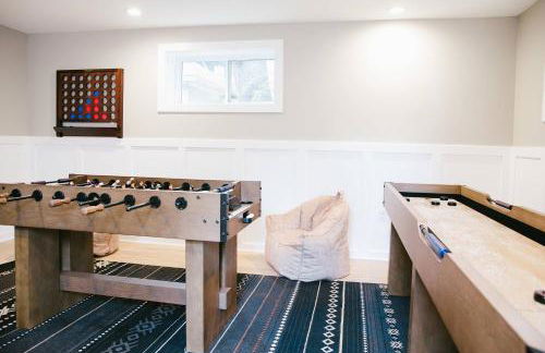 Newly Renovated! Beautiful home with game room. - Foto 52