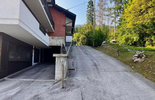 Solarium e area Giochi - Vicino ad Asiago - Garage - Foto 19