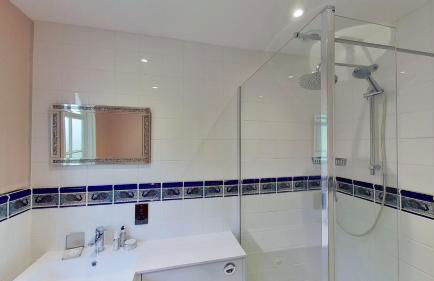 2 Claremont - Photo 17