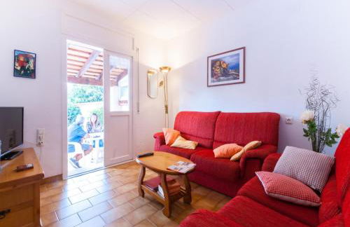 Peaceful Holiday Home in Costa Brava With Private Pool - Foto 10