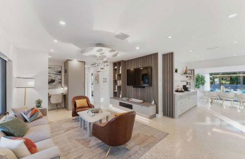 Tiki Hut Paradise Mins to Beach w Fire Pit - Foto 11