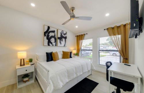 3 Mi to Hard Rock Stadium Retreat with Private Yard - Photo 19