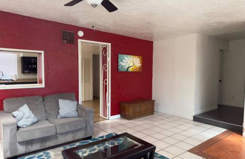 Fantastic 4 Bedroom in a Great Area - Foto 58