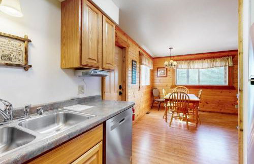 Adventure Basecamp! Three Bears Resort Retreat - Foto 11