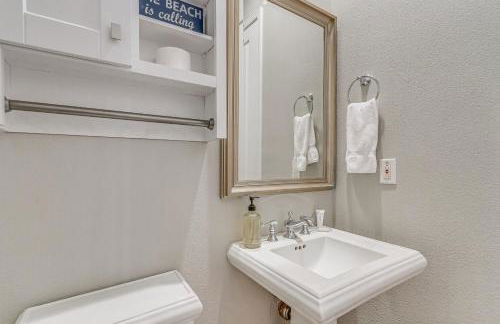 Pensacola Beach Penthouse with View and Pool Access! - Foto 21