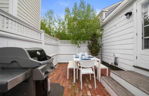 Stylish Walk to Town and Beach - Foto 24