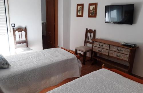 Habitaciones Peña Dorada - Photo 9