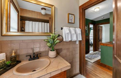 Bilbos Cottage 3 bed 2 and a half bath home in College Hill - Foto 41