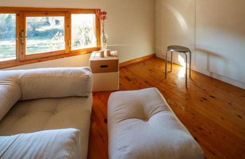 VYTINA LOFTS - Cozy 2-Level Loft Apartments with Fireplace & Mountain Views - Photo 13