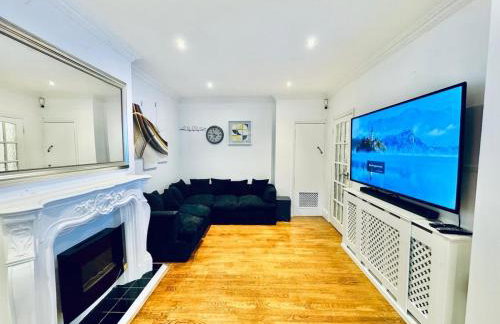 4-Bed Oasis Quiet Culde sac - Foto 22