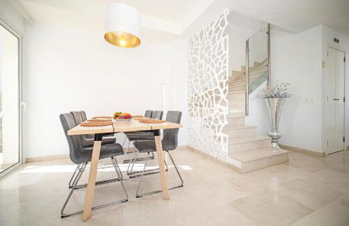 Nirvana - Luxury Villa with heated pool - Photo 34