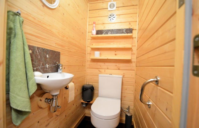 Pleasant Chalet in Anhee in a Charming Area - Foto 16