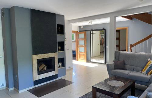 4 Bedroom family house with access to a hot tub - Photo 3