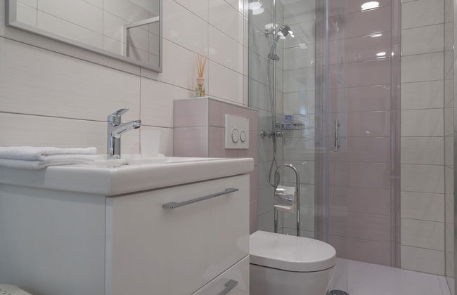 Drop In Split Suites - Photo 28