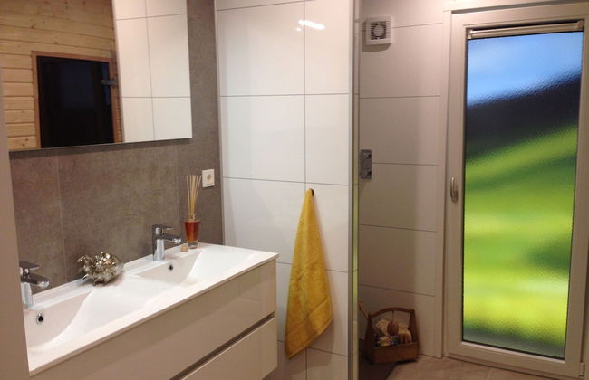 Chic Home With Sauna - Photo 17