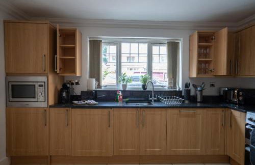 Emirates House, Luxe 5 Bed, with King sized Beds, next to Aiport & NEC, JLR 5 mins - Foto 39