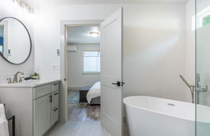 Twin Oaks Retreat by AvantStay Mins to Freeland - Photo 21